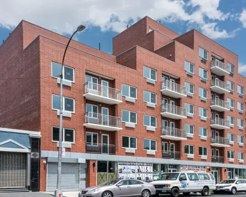 multifamily-building-in-queens